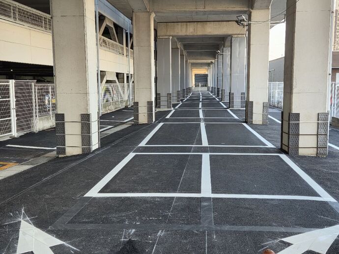 南高架下自転車駐輪場の様子です。