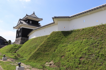 写真：西尾城二之丸丑寅櫓