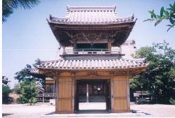 写真：養寿寺鐘楼門