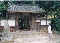 写真：長圓寺山門