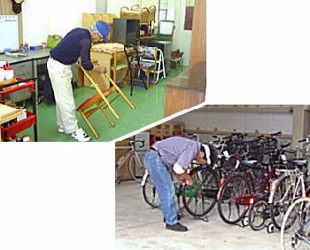 写真：家具・自転車修理の様子