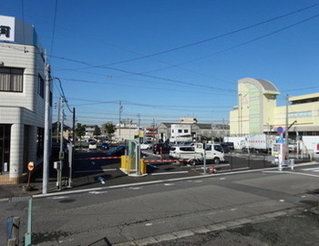 桜町前駅西広場駐車場の写真