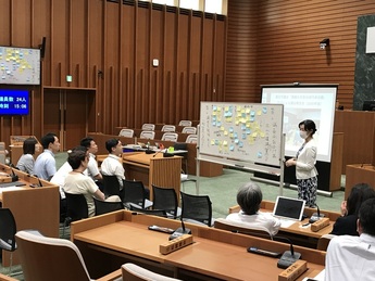 議員研修会（土山希美枝氏）
