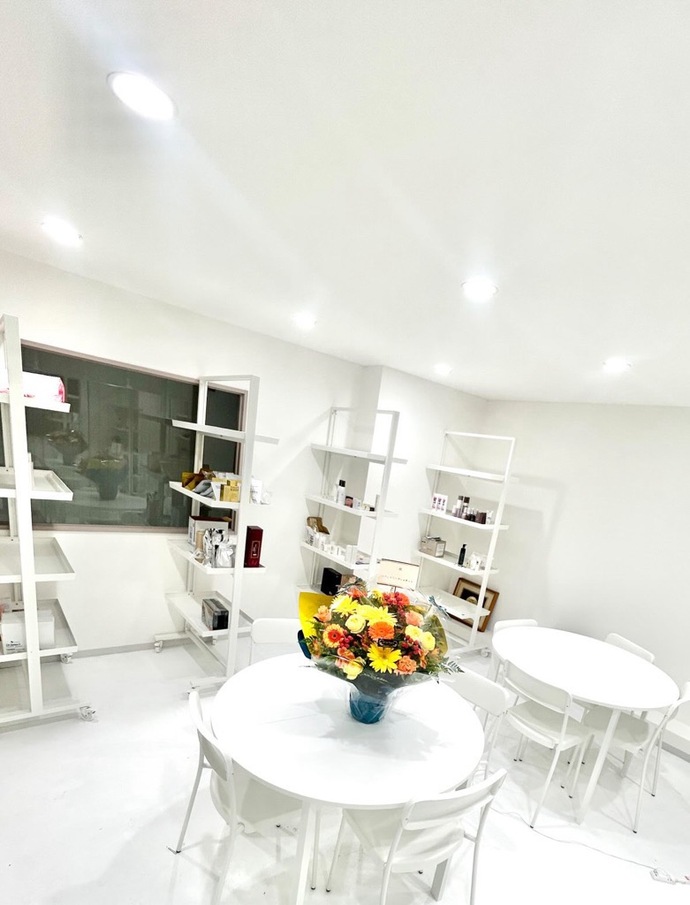 美容専売品サロン　内観写真